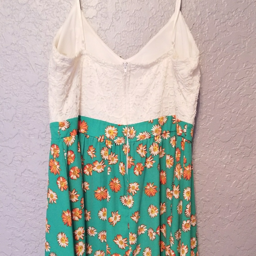 Flower Spring Dress - Picture 3 of 4